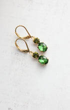 Load image into Gallery viewer, Tiny Spring Green Earrings