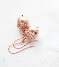 Load image into Gallery viewer, Rose Gold and Cream Pearl Acorn Earrings