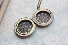 Load image into Gallery viewer, Owl Locket Necklace